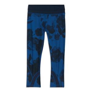 Lululemon Inspire Crop Legging Blue Jumbo Inky Floral 4